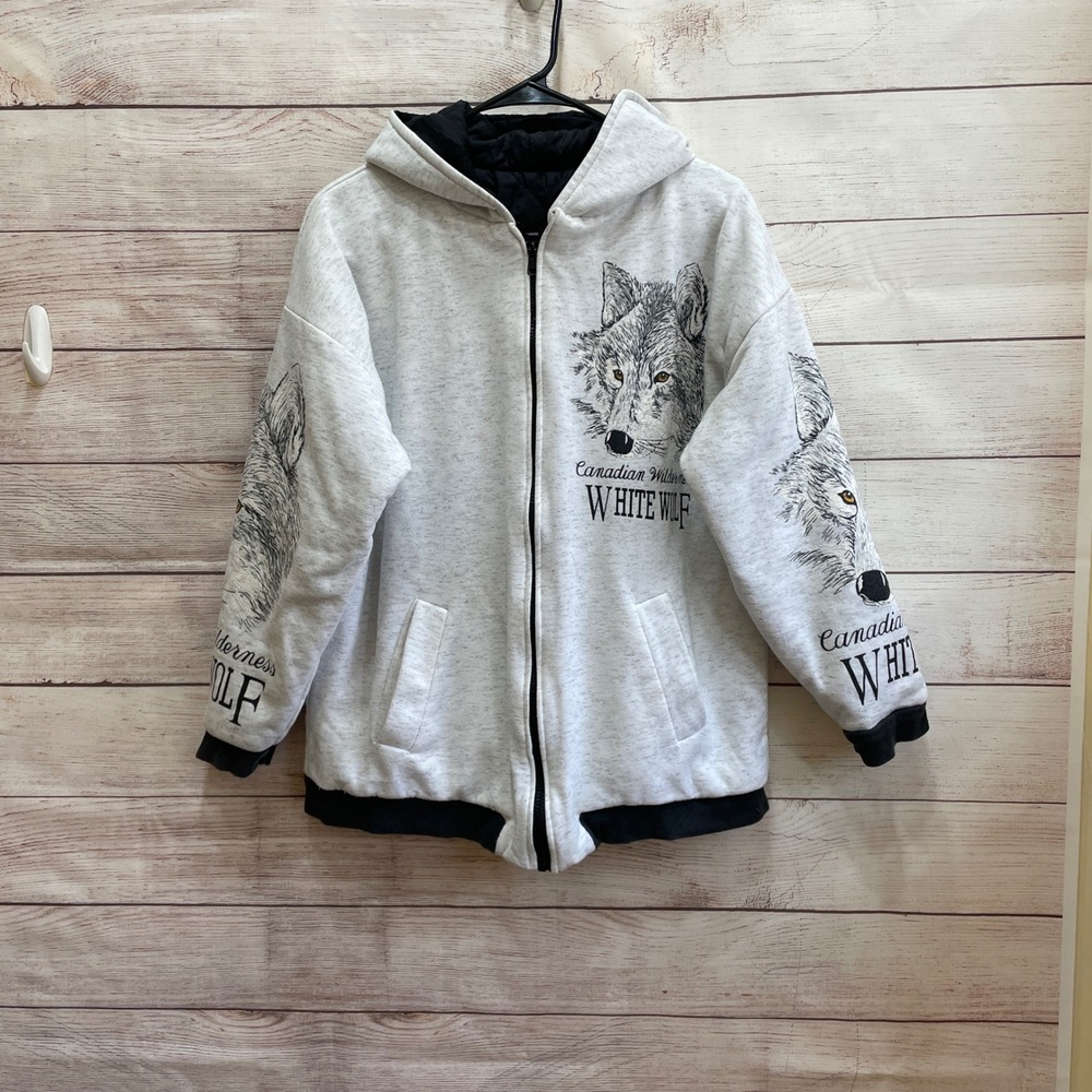 CANADIAN‎ WILDERNESS WHITE WOLF JACKET IN WHITE